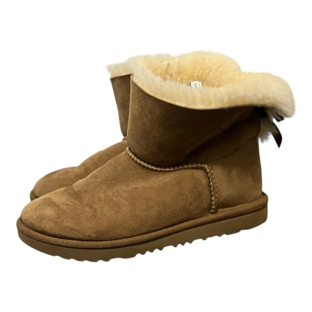 UGG Mini Bailey Bow II Boot 1017397k Suede Big Girl Size 4 - Picture 2 of 9